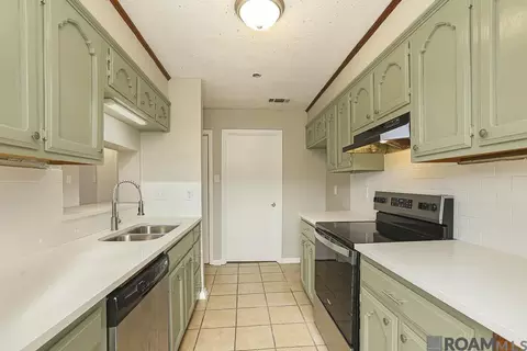 4625 Parkoaks Dr # 33, Baton Rouge, LA 70816