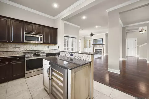 37441 Amalfi Dr, Prairieville, LA 70769