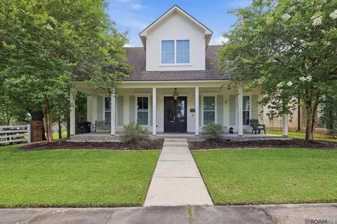 15668 Green Trails Blvd, Baton Rouge, LA 70817