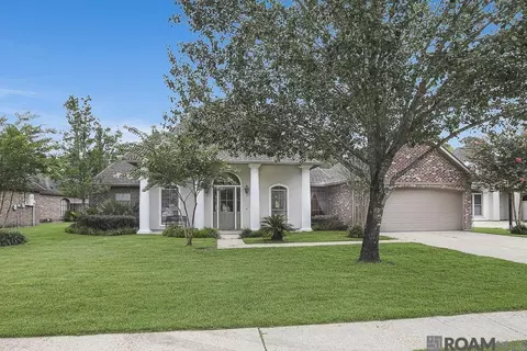 14161 Twelve Oaks Dr, Walker, LA 70785