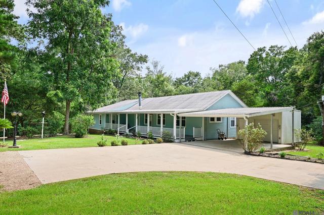 8801 Island Rd, Saint Francisville, LA 70775
