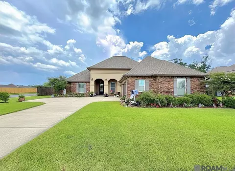 Exterior - 4418 Union Dr, Addis, LA 70710 photo 2 of 9