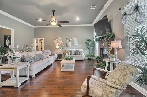 Living - 4418 Union Dr, Addis, LA 70710 photo 4 of 4
