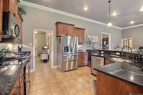 Kitchen - 4418 Union Dr, Addis, LA 70710 photo 4 of 4