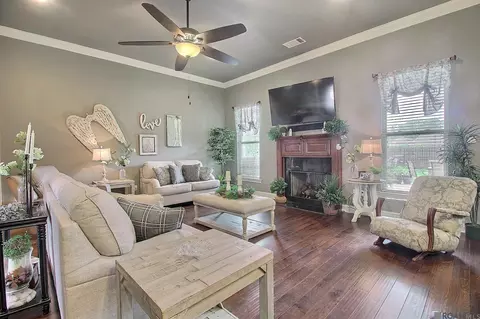 Living - 4418 Union Dr, Addis, LA 70710 photo 3 of 4