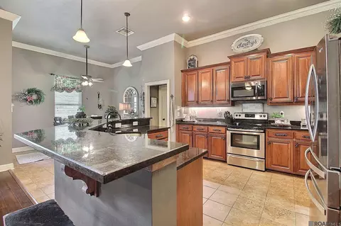 Kitchen - 4418 Union Dr, Addis, LA 70710 photo 3 of 4