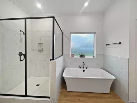 Bath - 39551 Hernando De Soto Dr, Darrow, LA 70725 photo 3 of 6