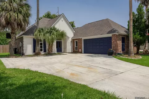 10417 Oakline Dr, Baton Rouge, LA 70809