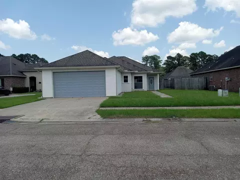 6741 Silver Springs Dr, Greenwell Springs, LA 70739