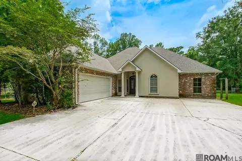 Exterior - 14150 Lockhart Ln, Walker, LA 70785 photo 2 of 9