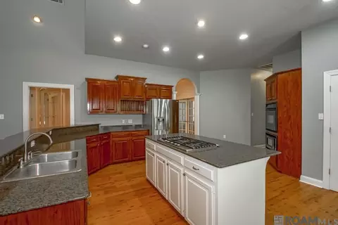 Kitchen - 14150 Lockhart Ln, Walker, LA 70785 photo 1 of 2