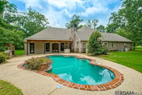 Exterior - 14150 Lockhart Ln, Walker, LA 70785 photo 6 of 9