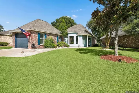 6009 Courtyard Dr, Gonzales, LA 70737