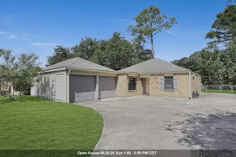 1127 Brookhollow Dr, Baton Rouge, LA 70810