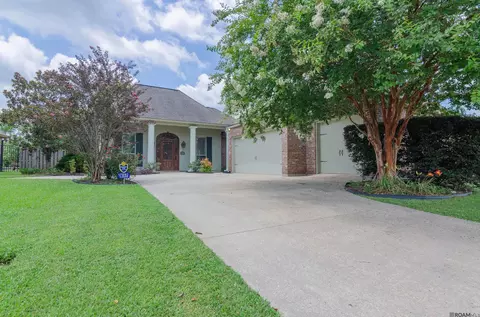 17892 Villa Lake Ave, Greenwell Springs, LA 70739