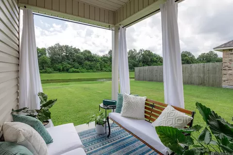 38383 Brown Rd, Prairieville, LA 70769
