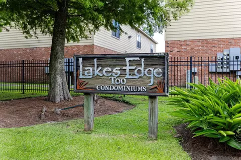 612 S Kenilworth Pkwy # 2A, Baton Rouge, LA 70820