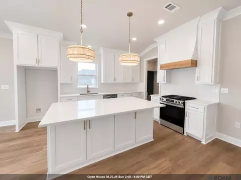 10455 Eastlake Dr, Denham Springs, LA 70726