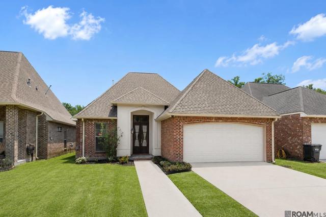 8418 Le Marie Ct, Denham Springs, LA 70706