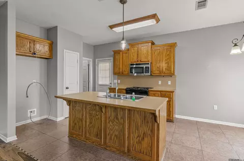 Kitchen - 16735 Blount Ln, Walker, LA 70785 photo 1 of 2