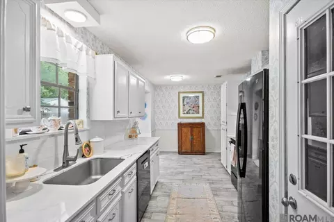 Kitchen - 26811 Pen Dr, Walker, LA 70785 photo 3 of 3