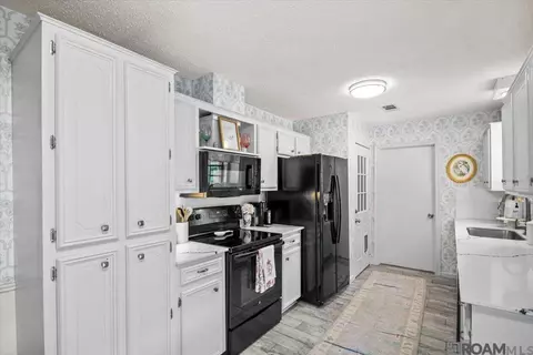 Kitchen - 26811 Pen Dr, Walker, LA 70785 photo 1 of 3