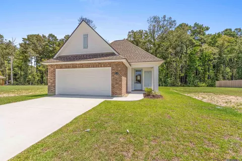24130 Stellers Sea Dr, Denham Springs, LA 70726
