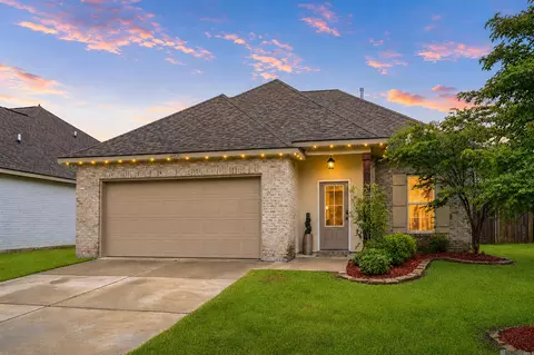 14451 Sterling Oaks Dr, Gonzales, LA 70737
