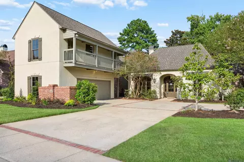 17847 Pecan Shadows Dr, Baton Rouge, LA 70810