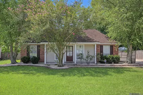 13668 South Trce, Walker, LA 70785 photo 1
