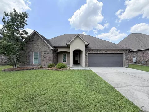 14521 Stonegate Manor Dr, Gonzales, LA 70737