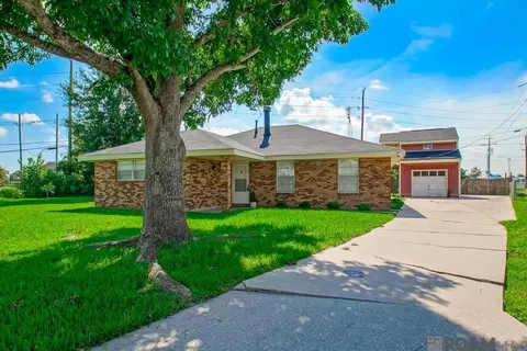 334 Ormond Village Dr, Destrehan, LA 70047