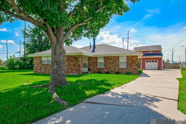 334 Ormond Village Dr, Destrehan, LA 70047