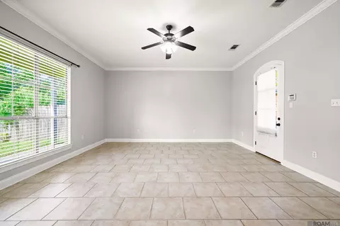 3121 Nicholson Lake Dr, Baton Rouge, LA 70810