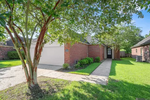 3121 Nicholson Lake Dr, Baton Rouge, LA 70810