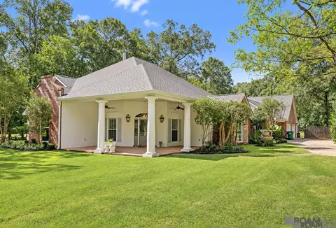 8812 Wildwood Dr, Denham Springs, LA 70706