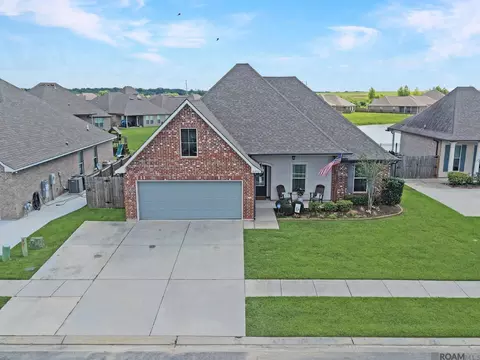 6272 Soaring Dr, Gonzales, LA 70737
