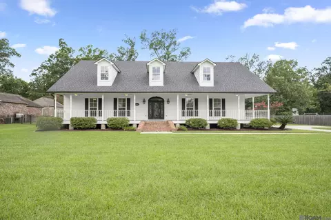 6323 Oak Cluster Dr, Greenwell Springs, LA 70739