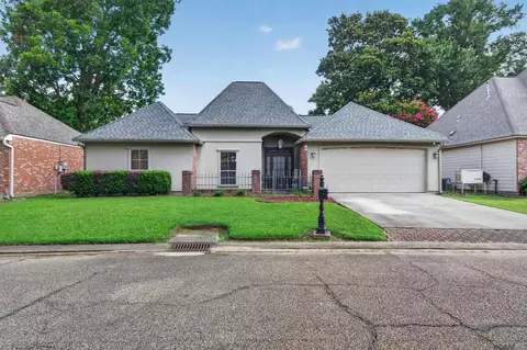 121 La Maison Belle, Denham Springs, LA 70726