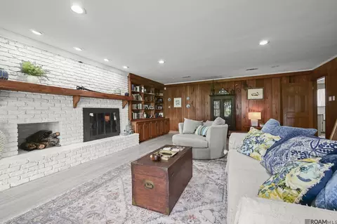 6676 Island Rd, Jarreau, LA 70749