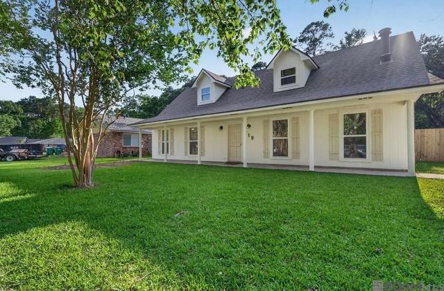 919 Willow Brook Ave, Denham Springs, LA 70726