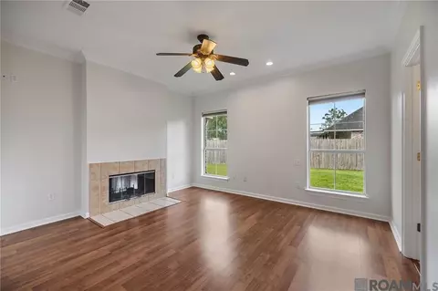 Living - 34022 Duff Rd, Walker, LA 70785 photo 4 of 4