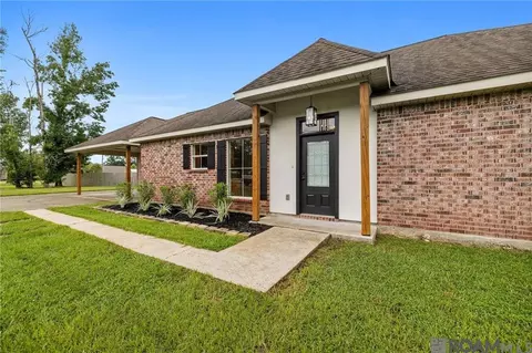 Exterior - 34022 Duff Rd, Walker, LA 70785 photo 4 of 6