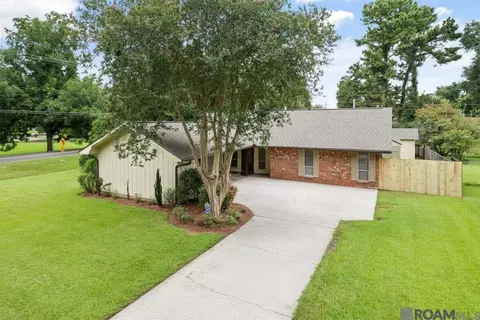 9321 Wesson St, Baton Rouge, LA 70809