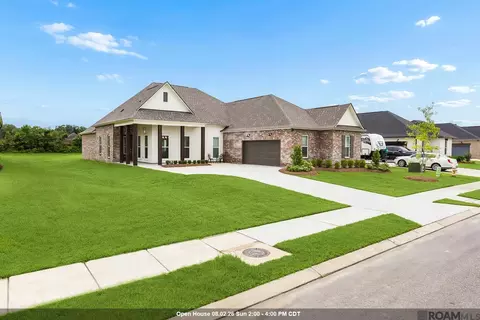 9934 Oak Colony Dr, Baton Rouge, LA 70817