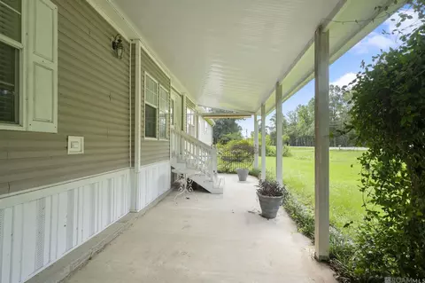 Exterior - 12985 Arnold Rd, Walker, LA 70785 photo 7 of 10