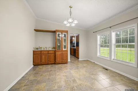 Dining - 12985 Arnold Rd, Walker, LA 70785 photo 1 of 1
