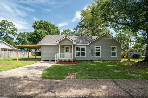 301 Leslie St, Denham Springs, LA 70726