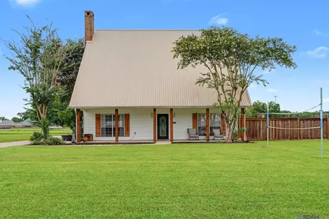 1005 Stephanie Dr, Breaux Bridge, LA 70517