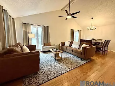 419 Bonarbridge Dr, Baton Rouge, LA 70808